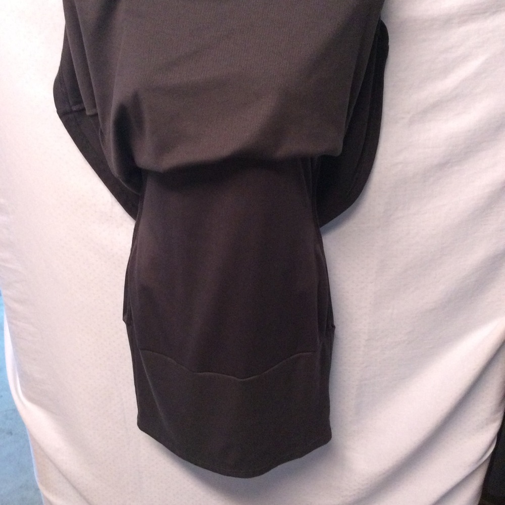 Excellent condition TOBI DRESS. - Picture 2 of 5